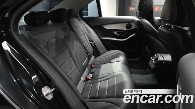Mercedes-Benz C-Класс 2017 thumb 10