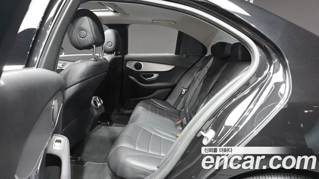 Mercedes-Benz C-Класс 2017 thumb 11