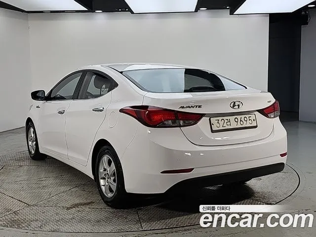 Hyundai Avante 2013 thumb 3
