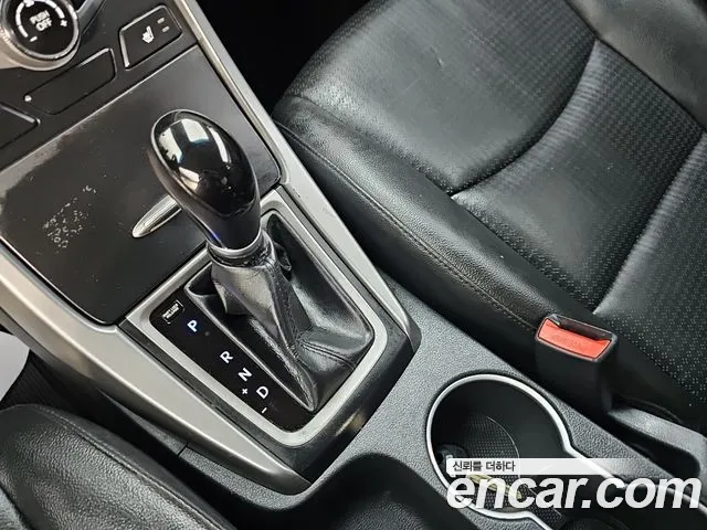 Hyundai Avante 2013 thumb 8