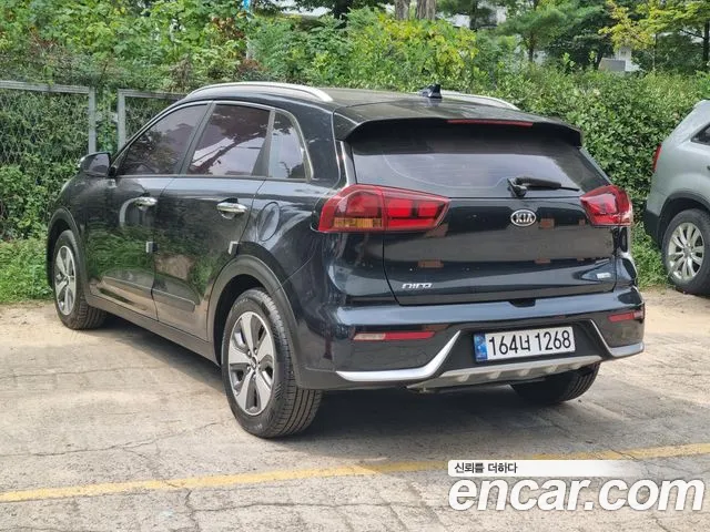 Kia Niro 2016 thumb 4
