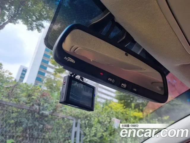 Kia Niro 2016 thumb 8