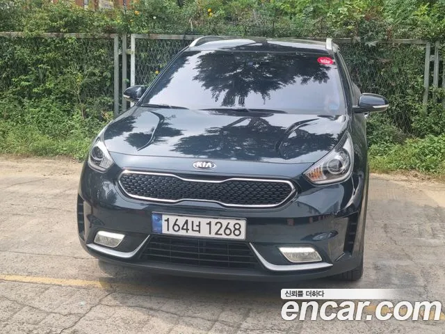 Kia Niro 2016 thumb 12