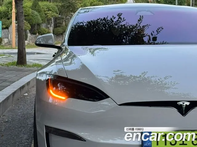 Tesla Model S 2024 thumb 2