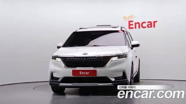 Kia Carnival 2021 thumb 3