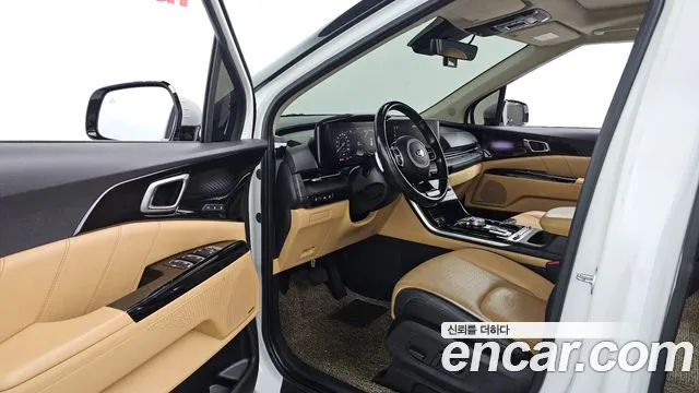 Kia Carnival 2021 thumb 10
