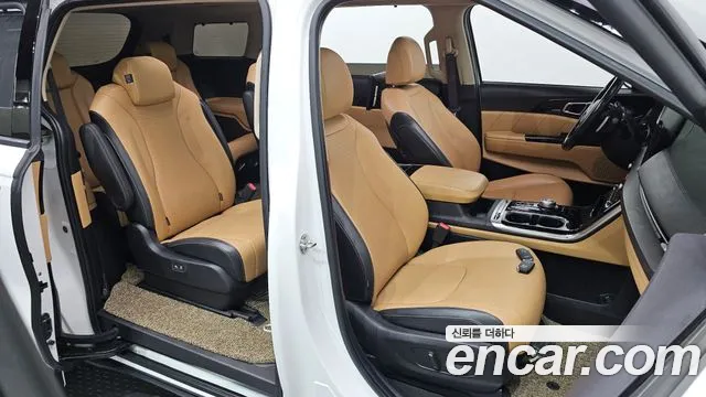 Kia Carnival 2021 thumb 11
