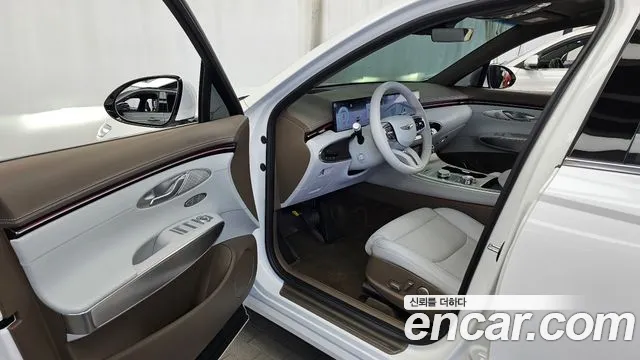 Genesis GV70 2024 thumb 10