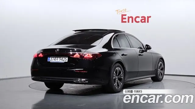 Mercedes-Benz E-Класс 2025 thumb 2