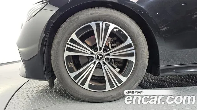 Mercedes-Benz E-Класс 2025 thumb 5