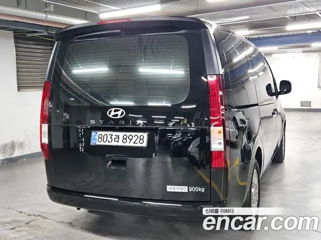 Hyundai Staria 2025 thumb 3