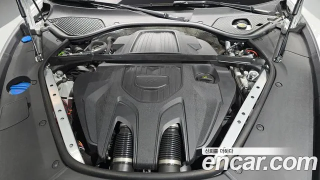Porsche Panamera 2025 thumb 6