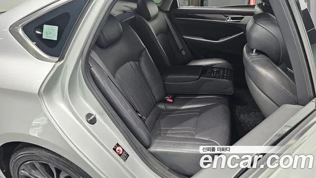 Hyundai Genesis 2014 thumb 10