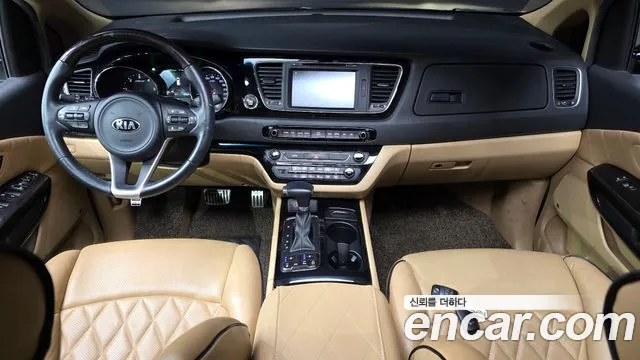 Kia Carnival 2017 thumb 7