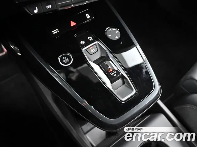 Audi Q4 e-tron 2023 thumb 9