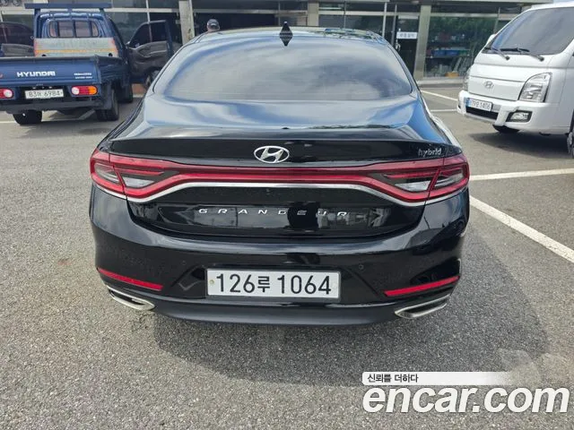 Hyundai Grandeur 2017 thumb 6