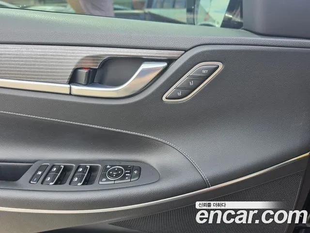Hyundai Grandeur 2017 thumb 9