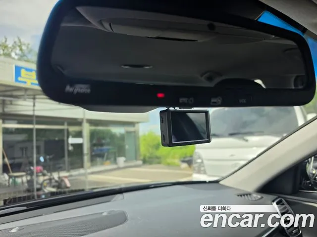 Hyundai Grandeur 2017 thumb 11