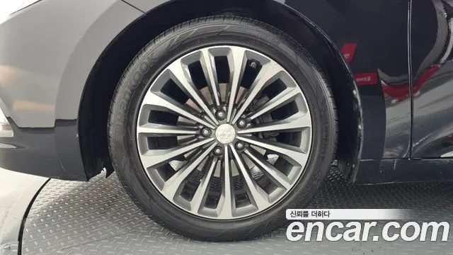 Hyundai Grandeur 2013 thumb 5