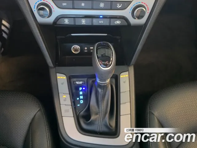 Hyundai Avante 2016 thumb 9