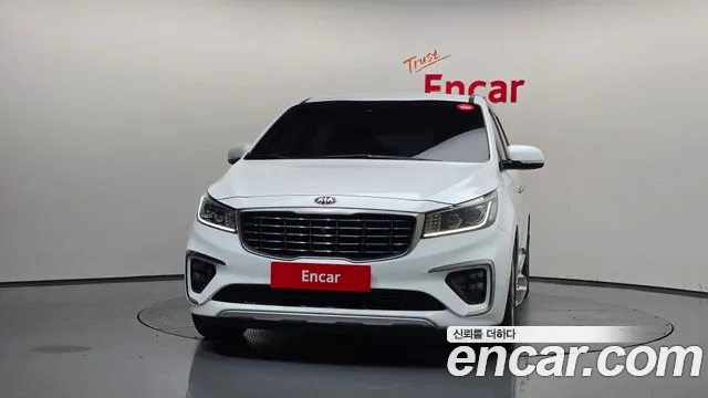 Kia Carnival 2019 thumb 3