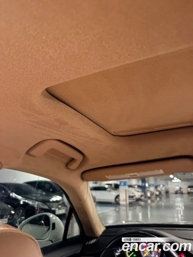 Porsche Panamera 2015 thumb 7
