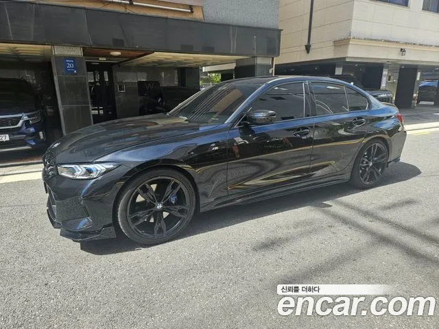 BMW 3-Series 2025 thumb 12