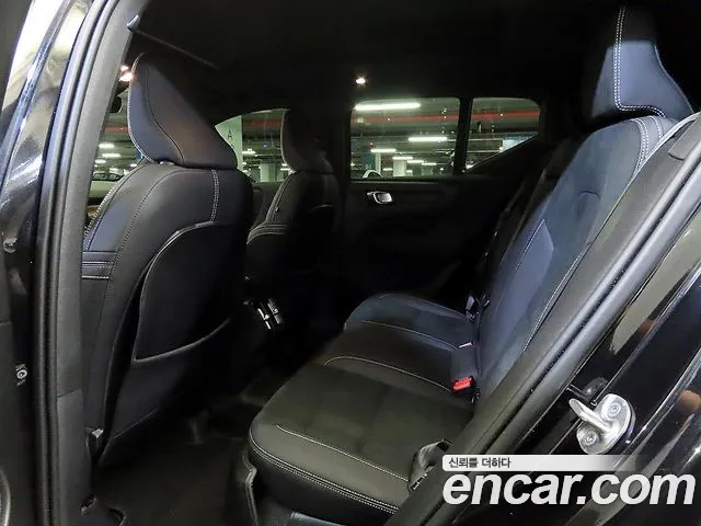 Volvo XC40 2024 thumb 7