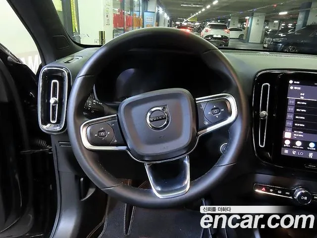 Volvo XC40 2024 thumb 8