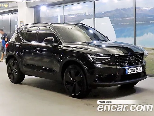 Volvo XC40 2024 thumb 12