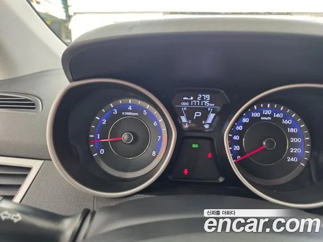 Hyundai Avante 2012 thumb 10
