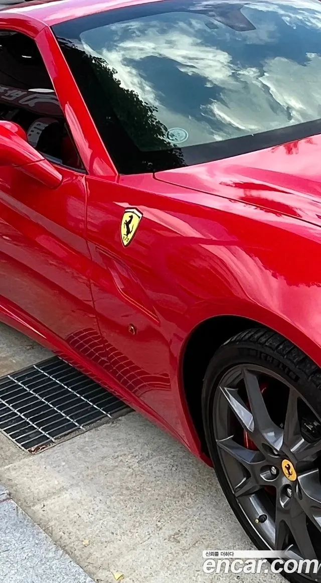 Ferrari California 2013 thumb 9