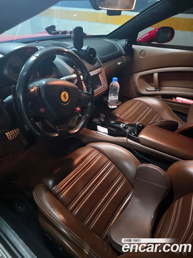 Ferrari California 2013 thumb 12