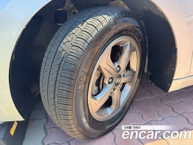 Hyundai Avante 2015 thumb 5