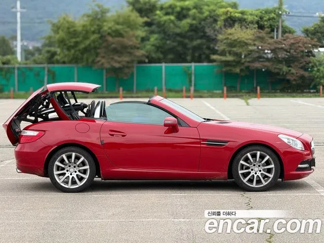 Mercedes-Benz SLK-Class 2012 thumb 11