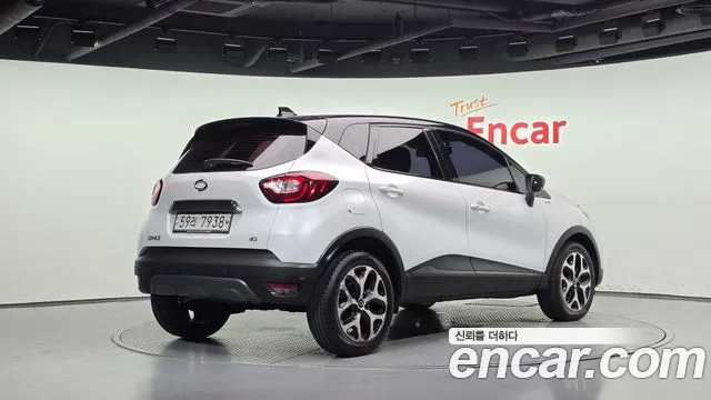 Renault-KoreaSamsung Captur 2018 thumb 2