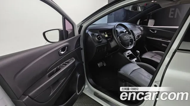 Renault-KoreaSamsung Captur 2018 thumb 10