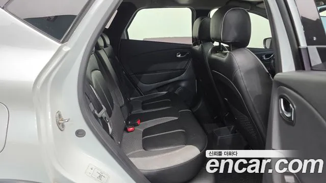Renault-KoreaSamsung Captur 2018 thumb 12