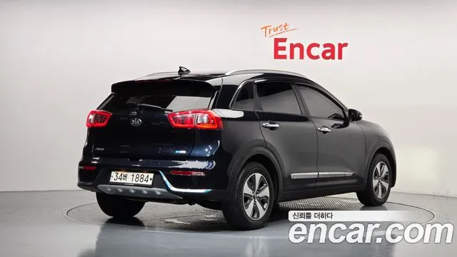 Kia Niro 2018 thumb 2