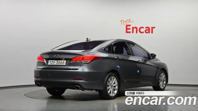 Hyundai i40 2012 thumb 2