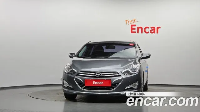 Hyundai i40 2012 thumb 3