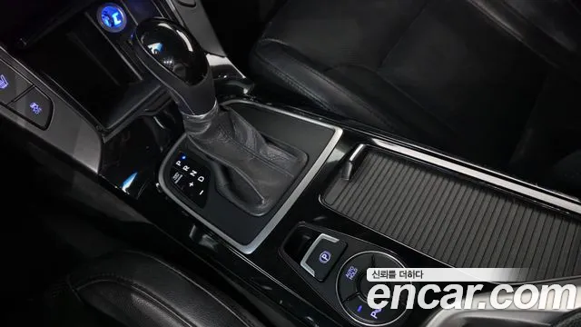 Hyundai i40 2012 thumb 9