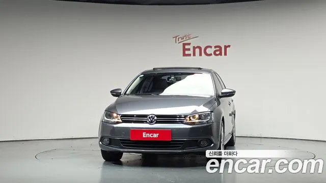 Volkswagen Jetta 2012 thumb 2