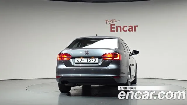 Volkswagen Jetta 2012 thumb 3