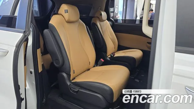 Kia Carnival 2021 thumb 12