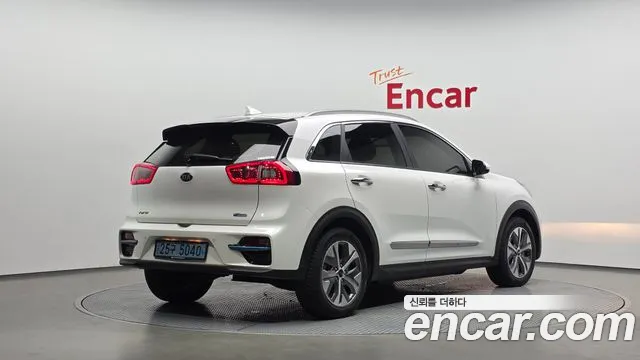 Kia Niro 2019 thumb 2