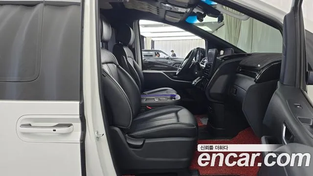 Hyundai Staria 2022 thumb 11