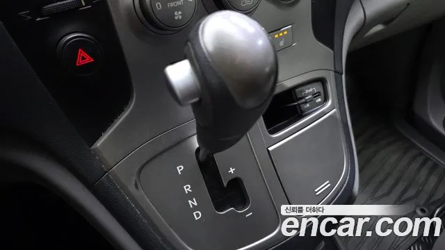 Hyundai Starex 2012 thumb 9