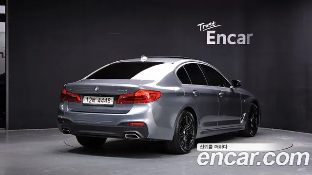 BMW 5-Series 2018 thumb 2
