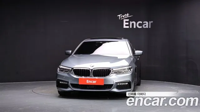 BMW 5-Series 2018 thumb 3